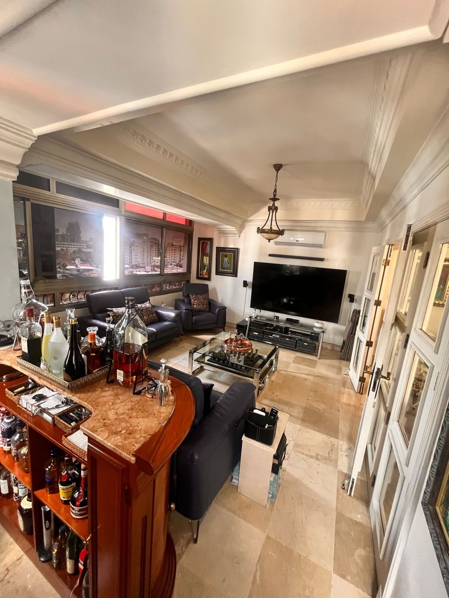 10 de 21: Estudio con Bar