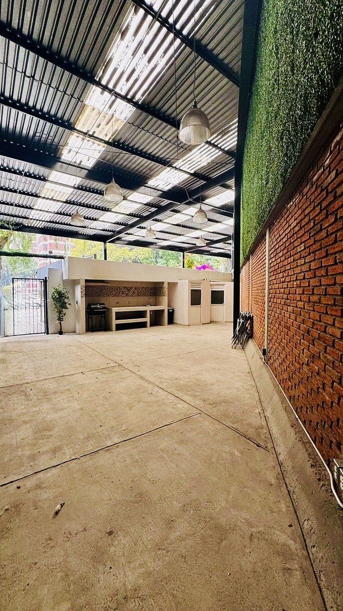 44 de 48: Salón de usos múltiples