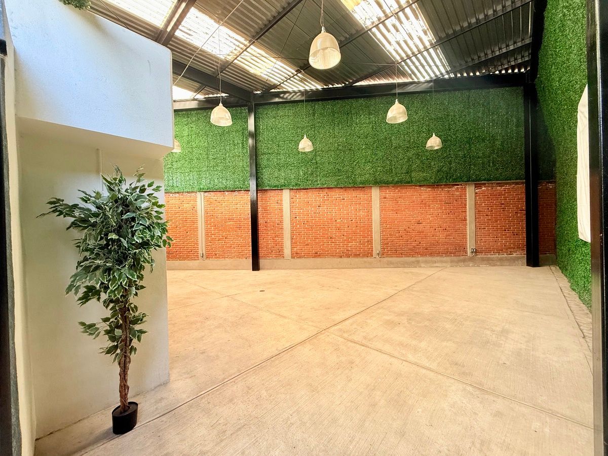 43 of 48: Salón de usos múltiples