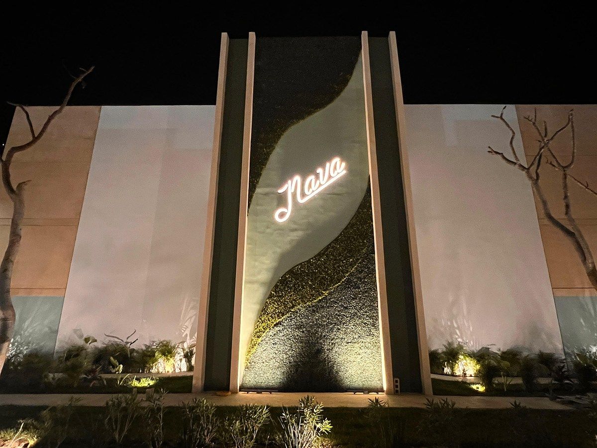 8 de 17: FACHADA SEREMOS