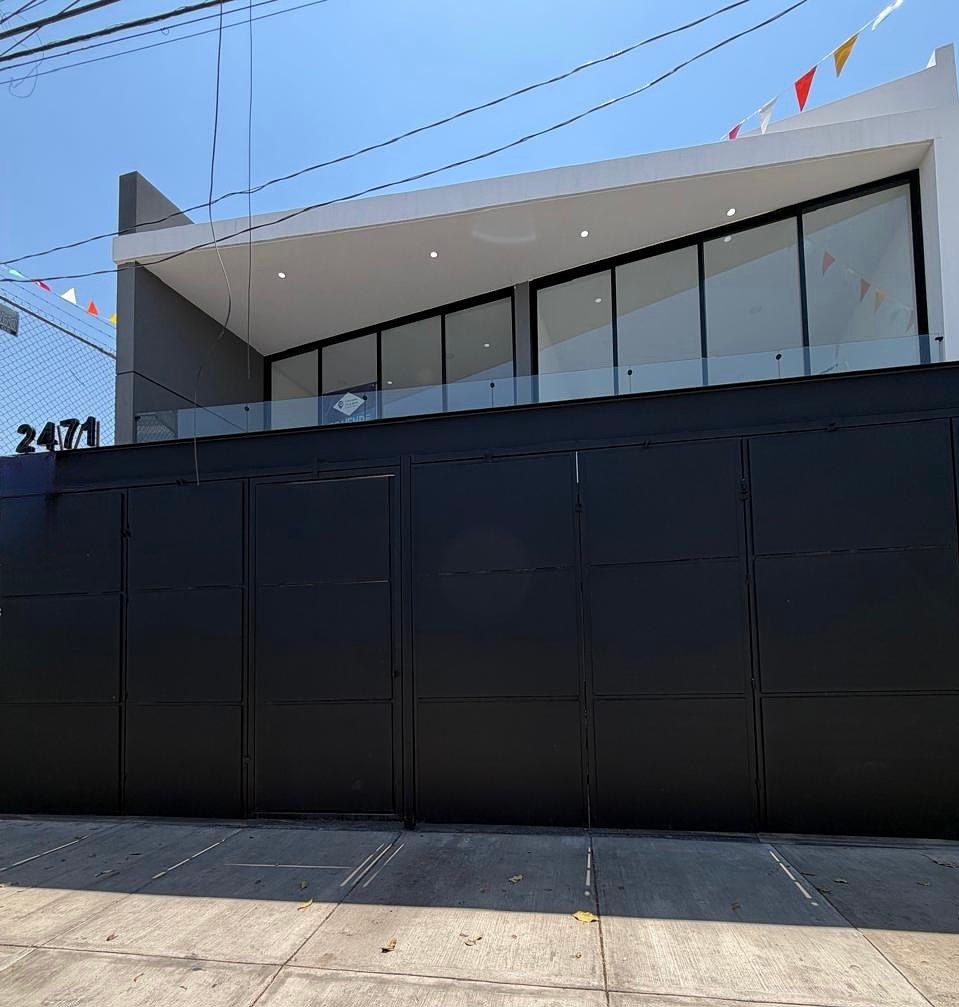 NOVO CASA DE LUXO EM BOSQUES DE LA VICTORIA, foto 1 de 38