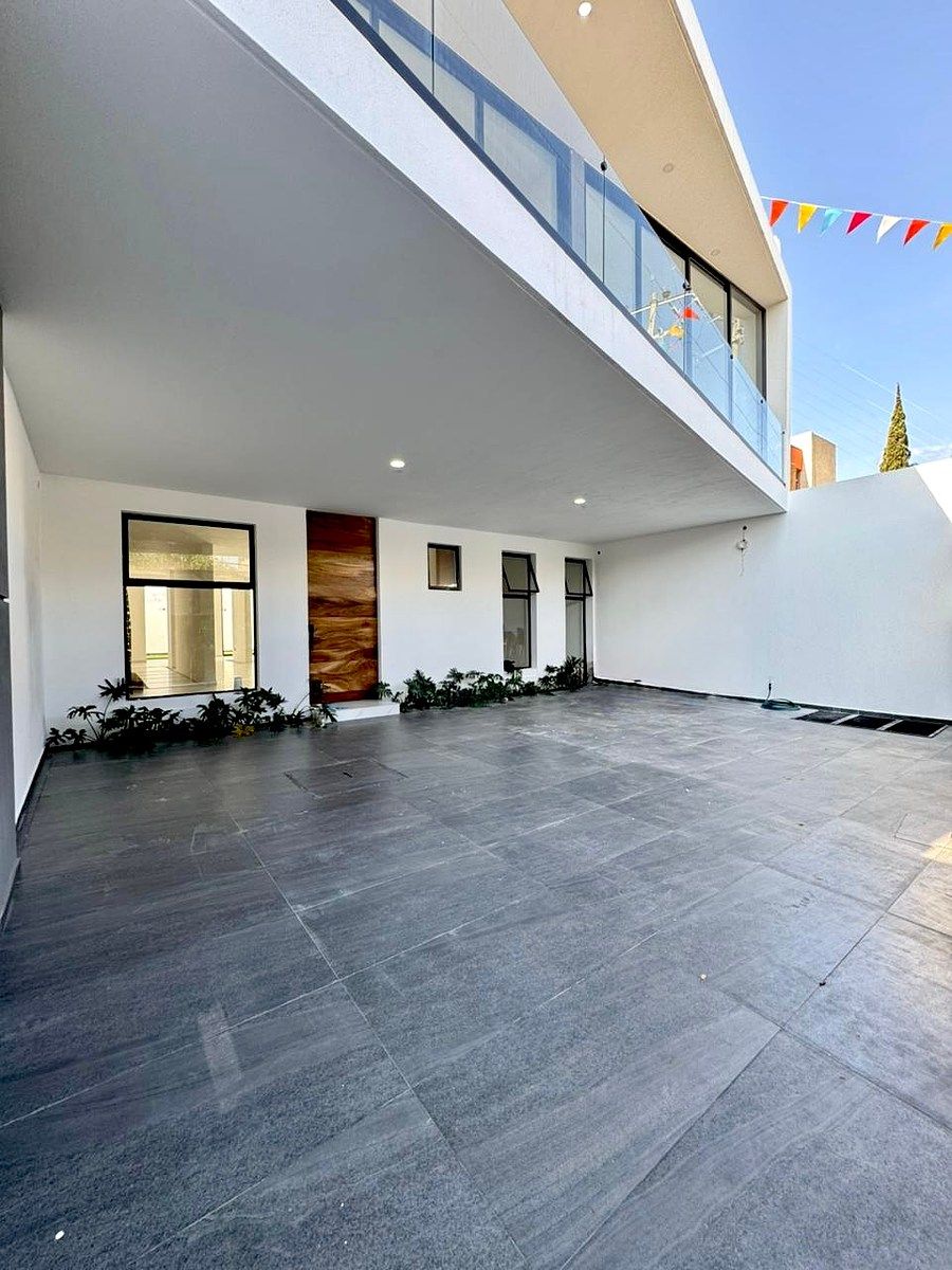 Casa em Bosques de La Victoria, Guadalajara, foto 3 de 38