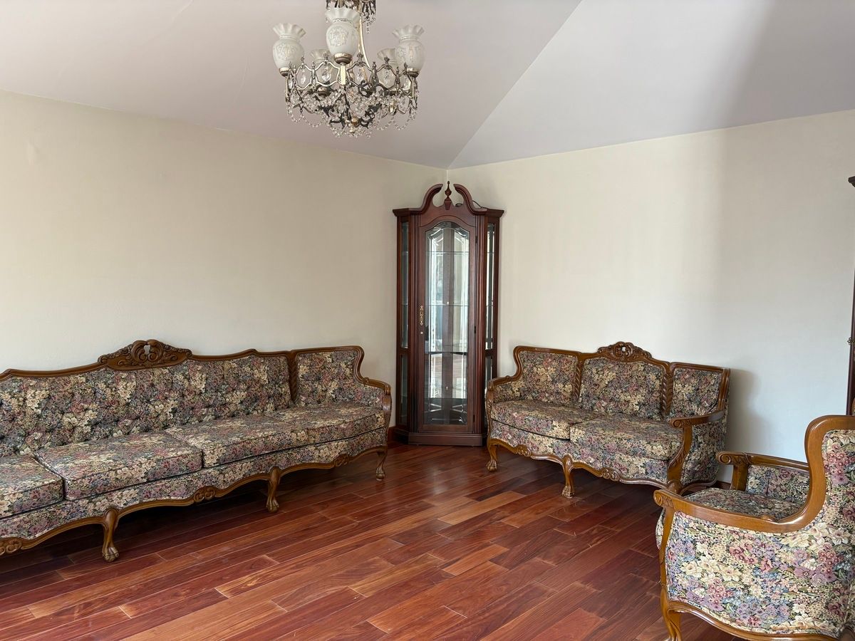 7 de 16: Sala