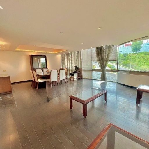 8 de 19: Amplia sala-comedor