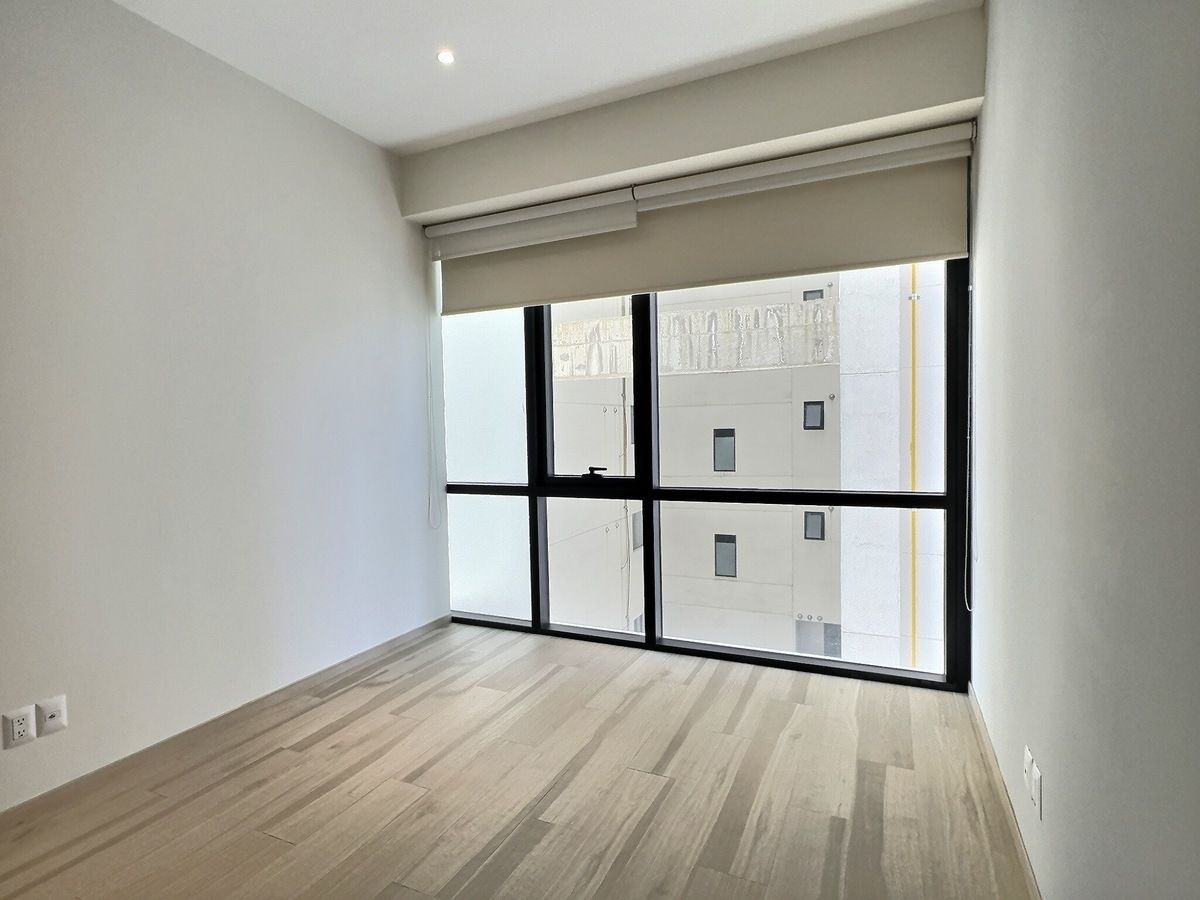 4 de 11: Recámara con vista al exterior