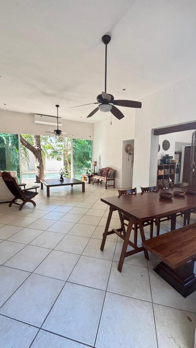 4 de 37: sala y comedor corridos