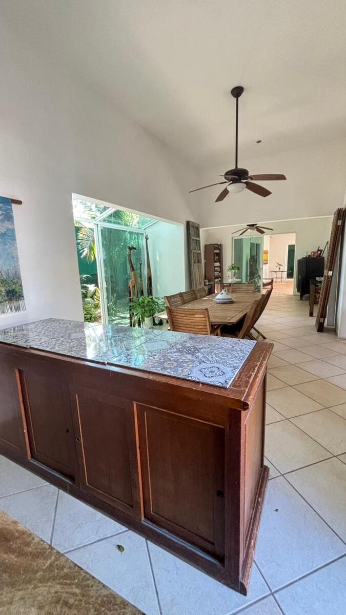 5 de 37: estancia de comedor para recibir visitas