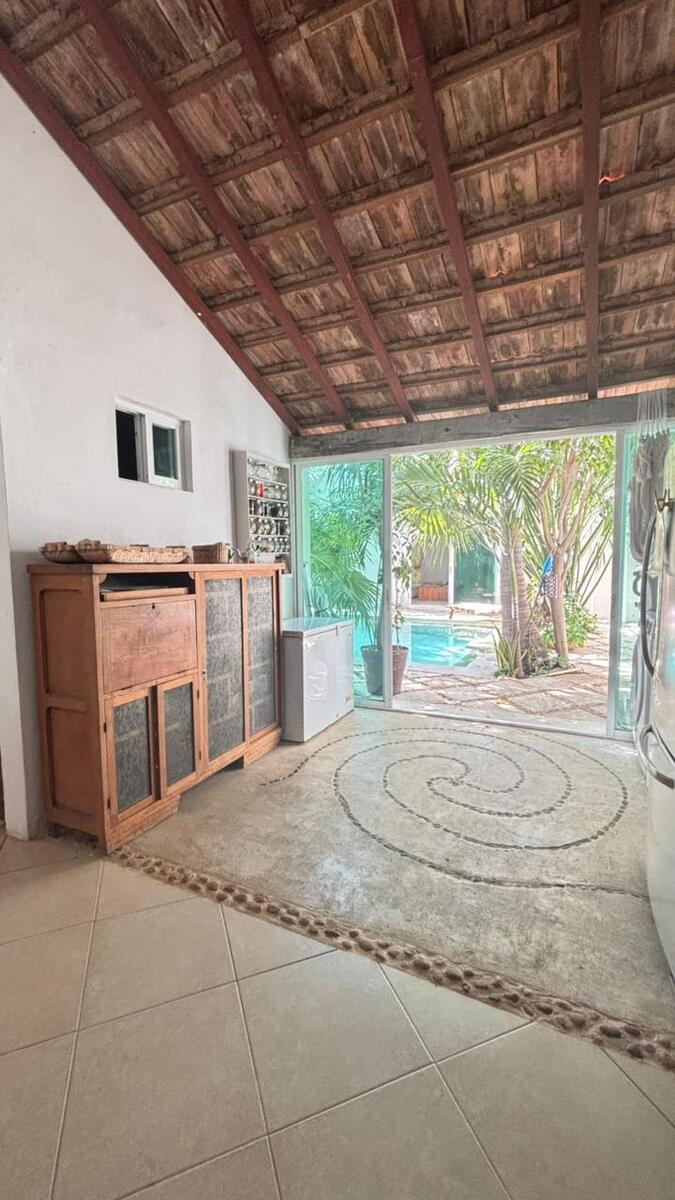 30 de 37: lavanderia y cocina con vista a alberca