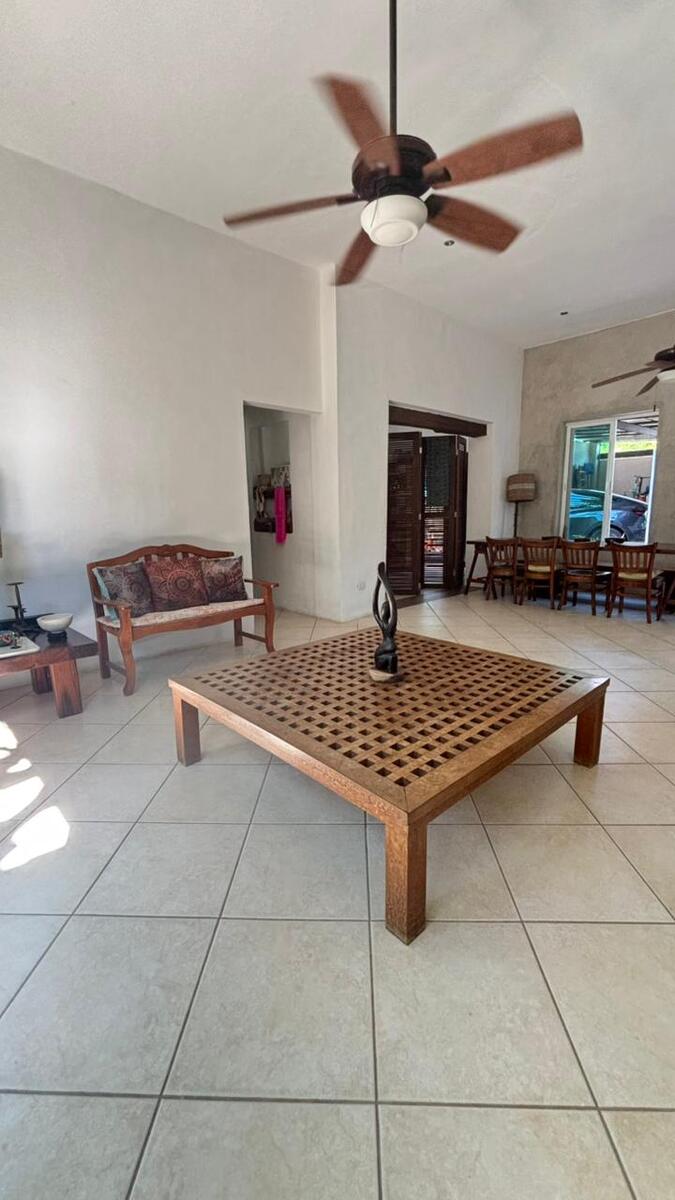 35 de 37: con vista a la alberca