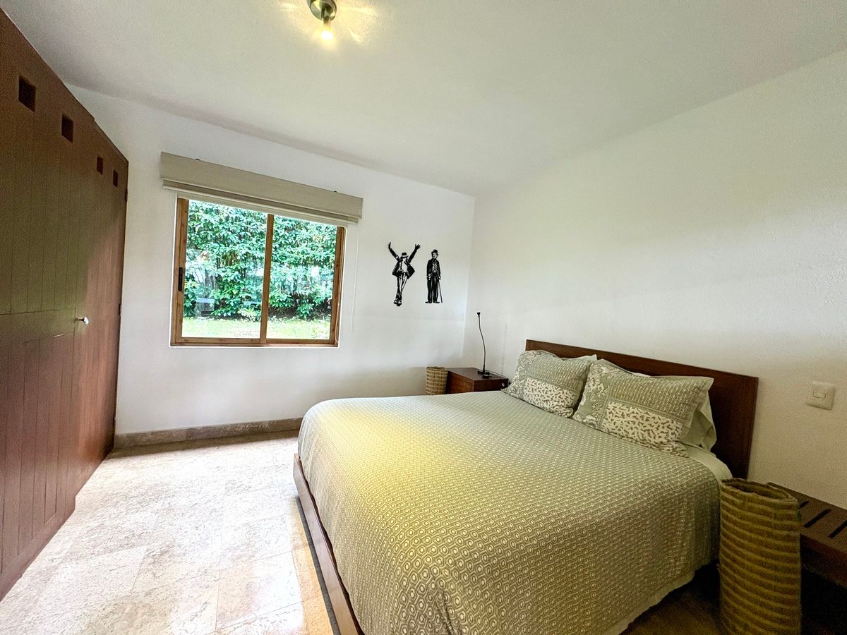 20 of 23: Cuarta Habitación