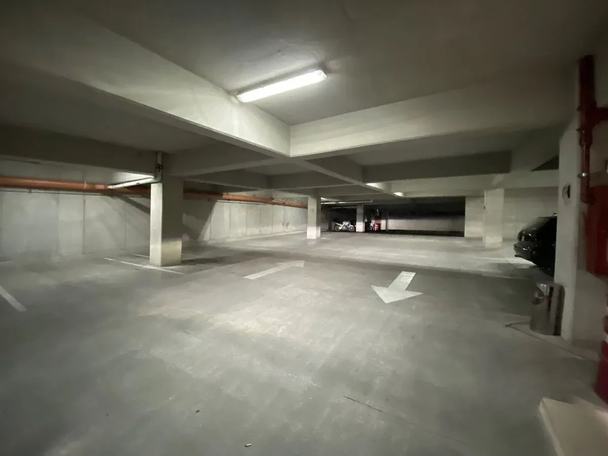 Parqueaderos, foto 7 de 12