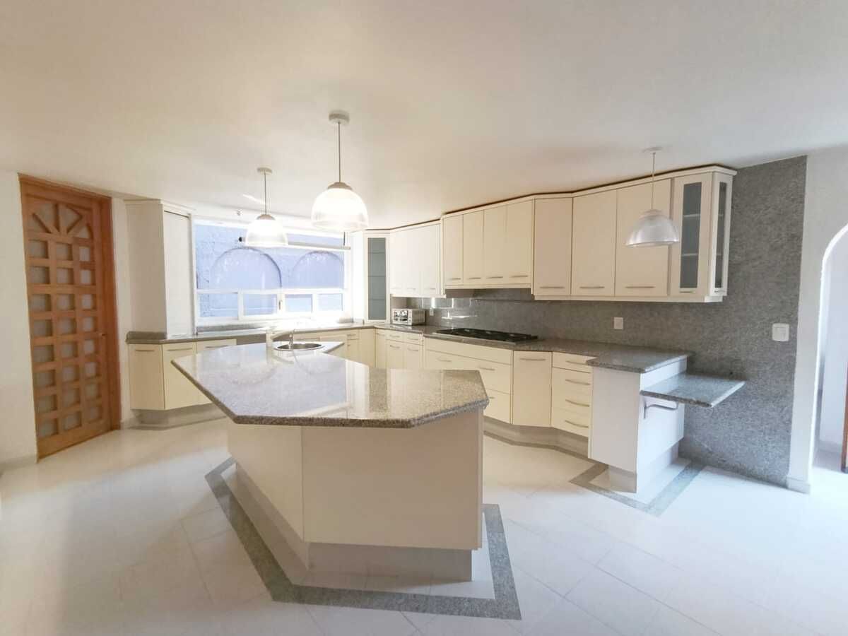 11 de 38: Cocina vista parcial