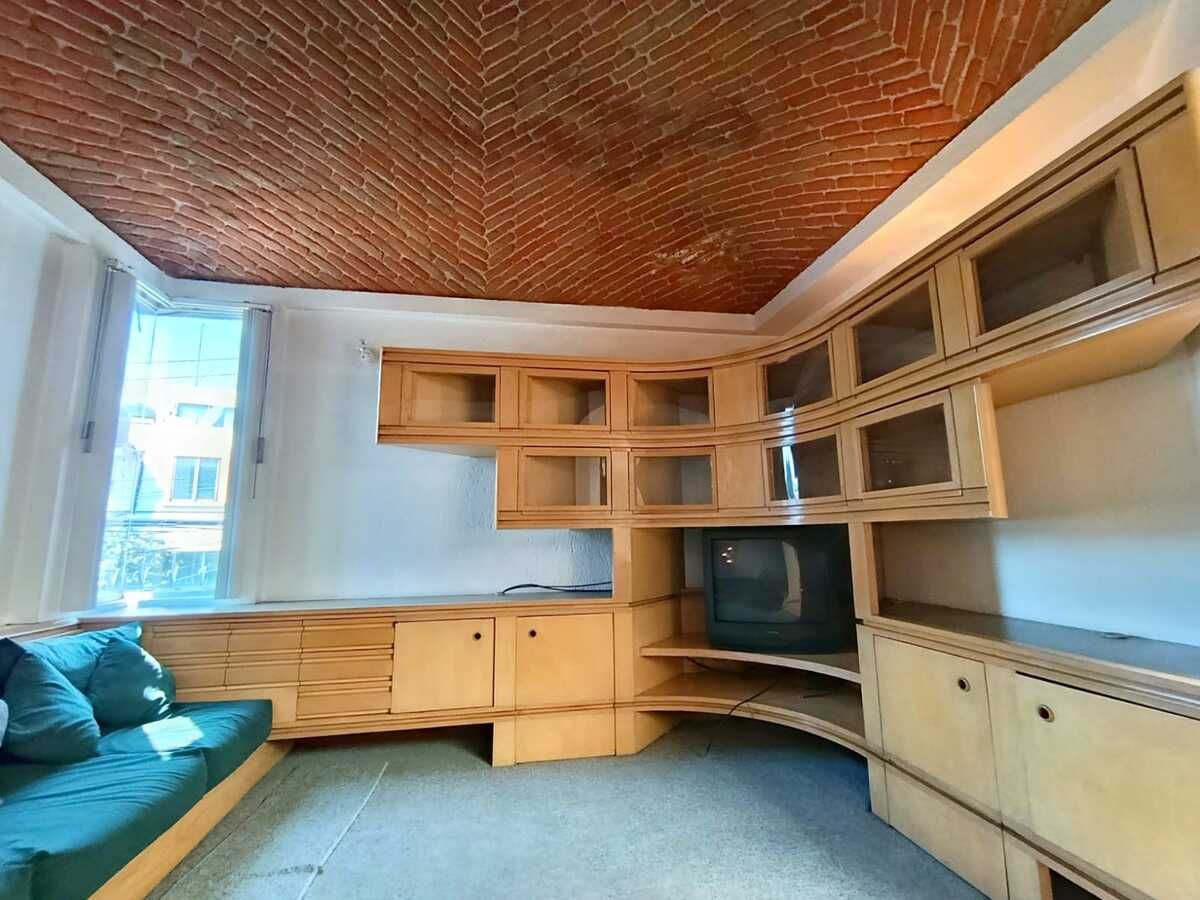 24 de 38: Muebles empotrados