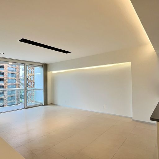 11 de 28: Sala-comedor con salida a la terraza