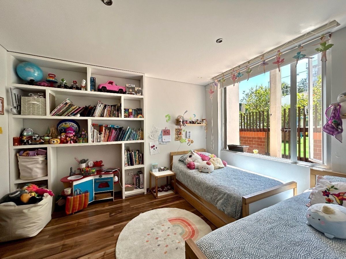 13 de 30: segunda recámara con vista al Garden