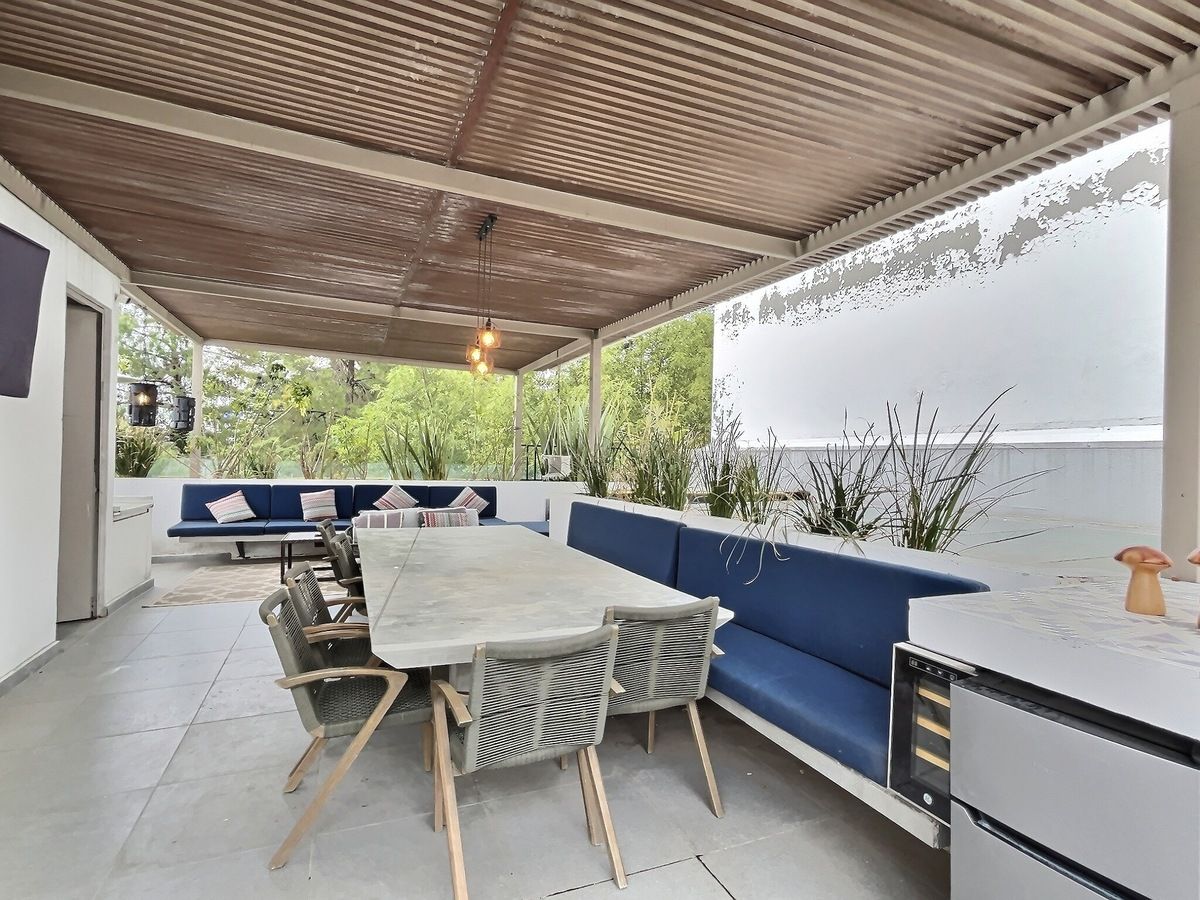 8 de 15: Terraza con fogatero