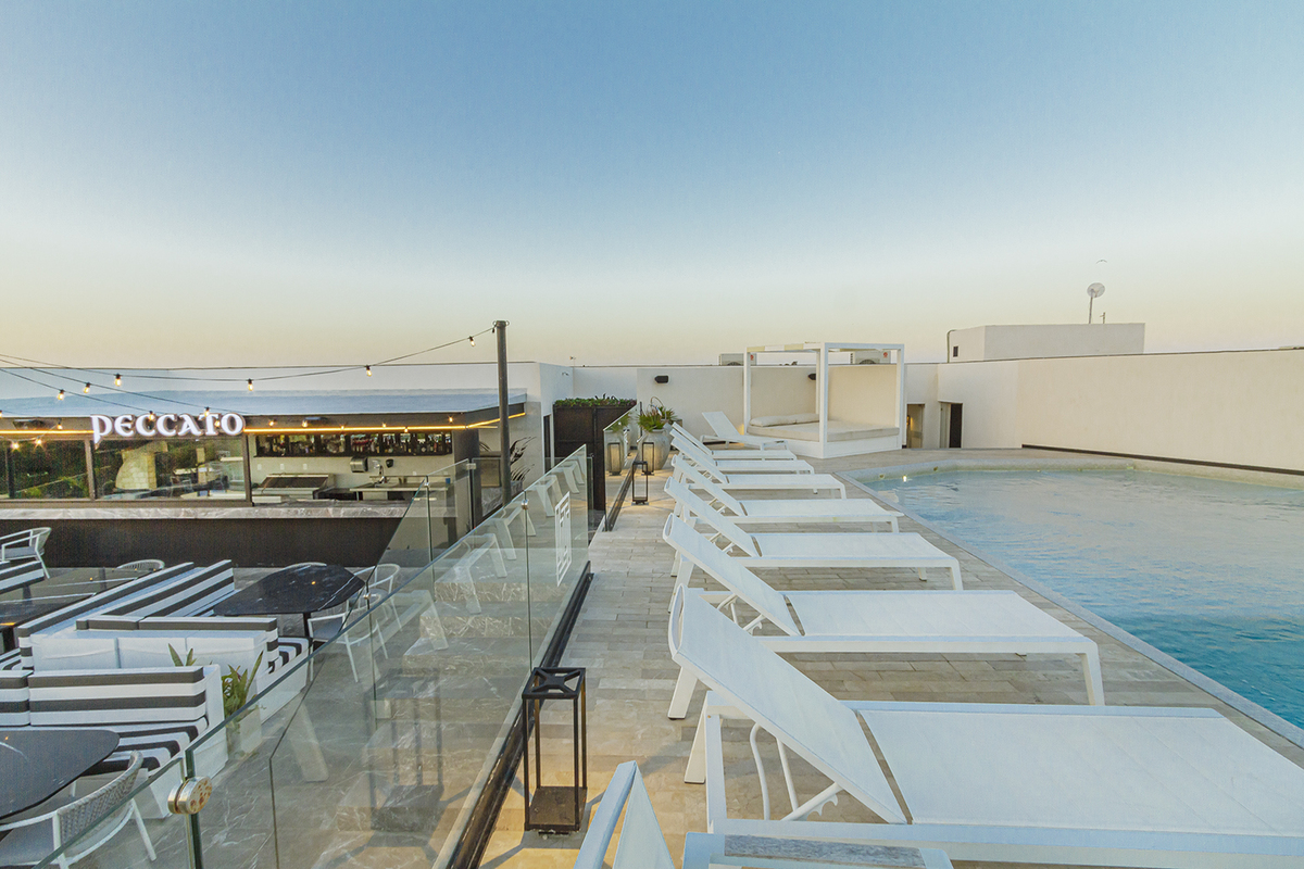 36 of 39: Rooftop Pool