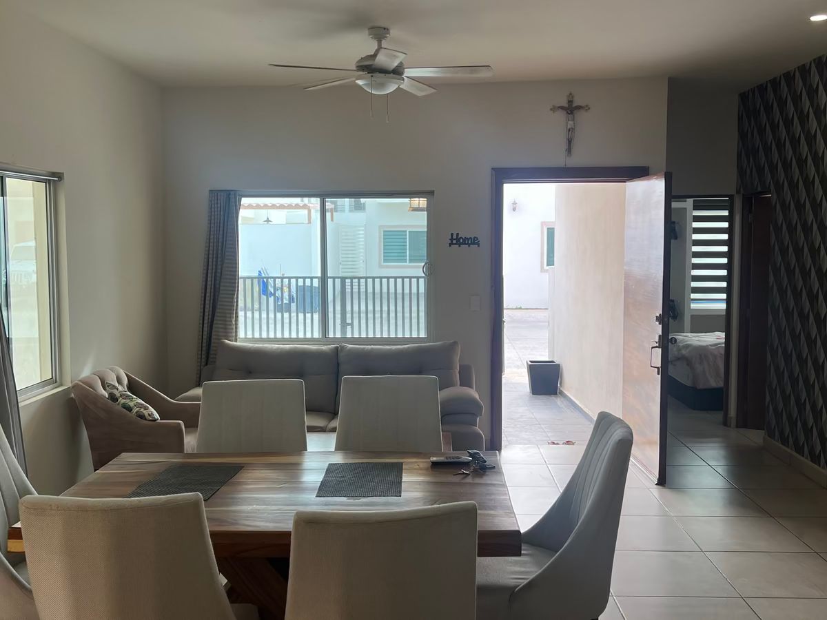 3 of 19: Comedor/sala