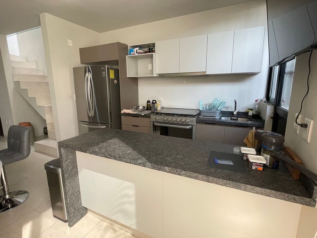 5 de 21: Cocina con Barra Desayunador