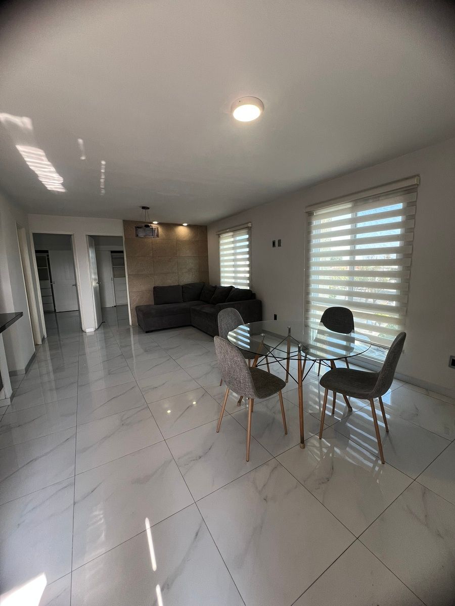 3 de 18: Sala Comedor