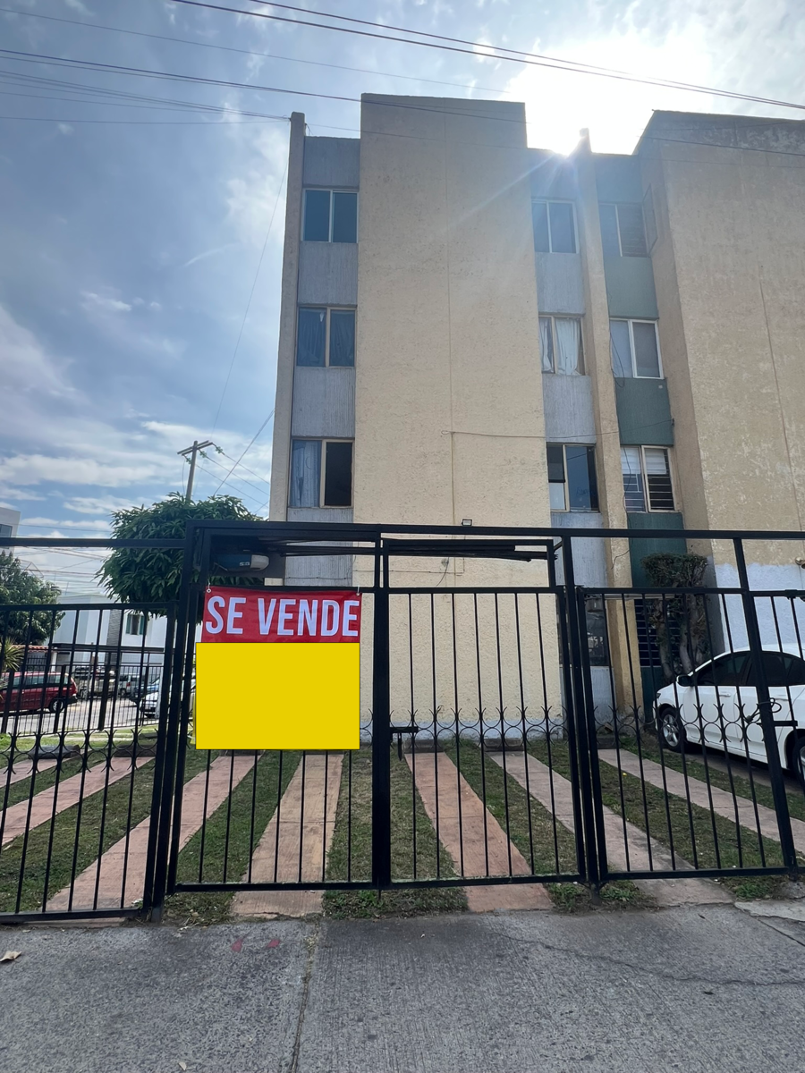 18 de 18: Cochera Portón Eléctrico