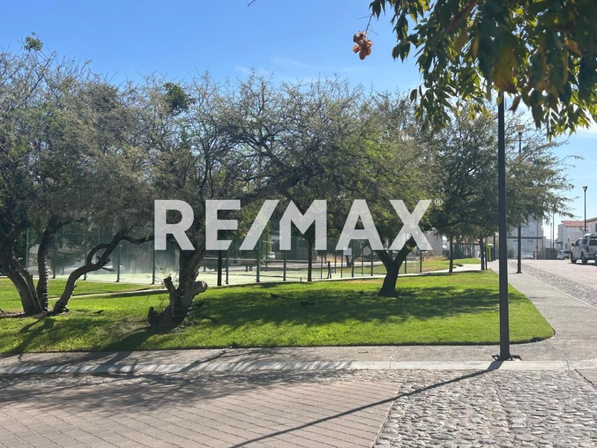 Casa em condomínio fechado em La Vista Residencial, Querétaro, foto 2 de 16