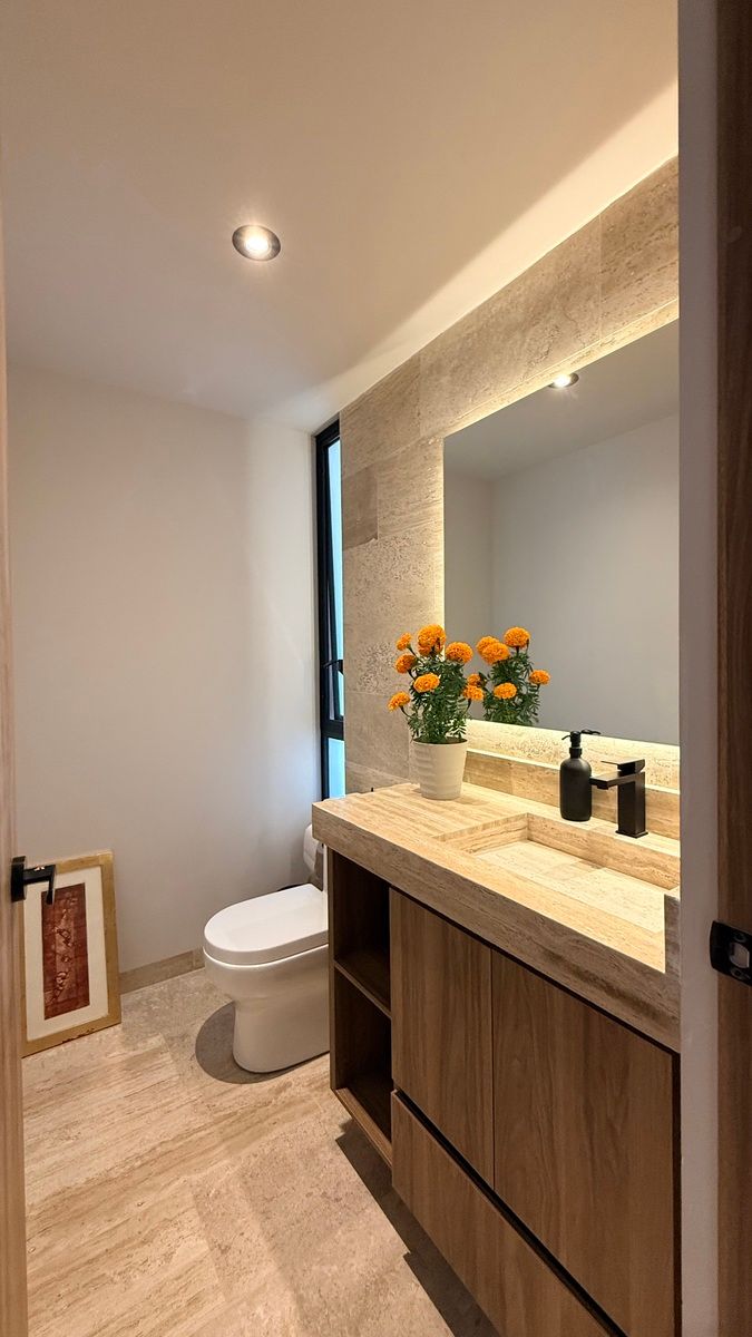 11 de 25: baño visitas