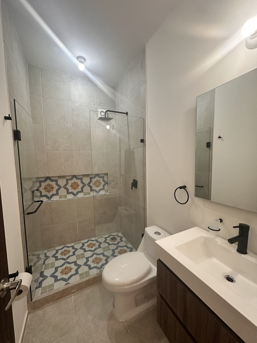 2 de 19: Baño completo