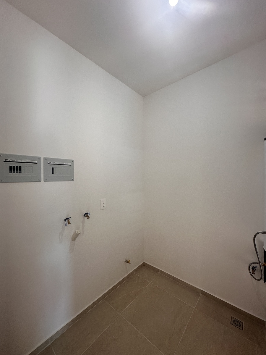 4 de 19: Cuarto de Lavado