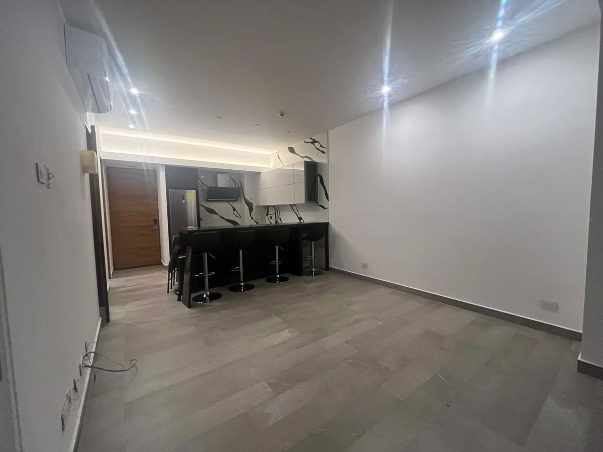 4 de 16: Area Social