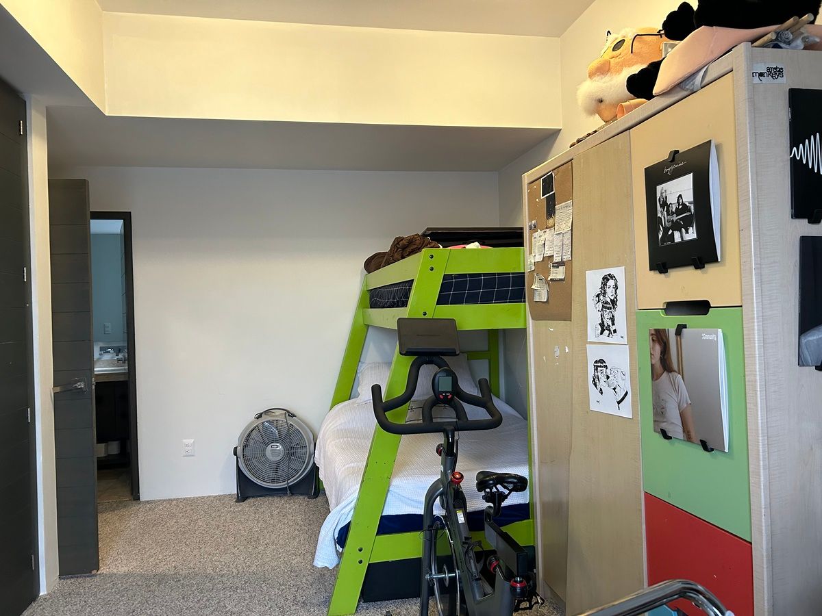 8 of 20: recámara secundaria con terraza