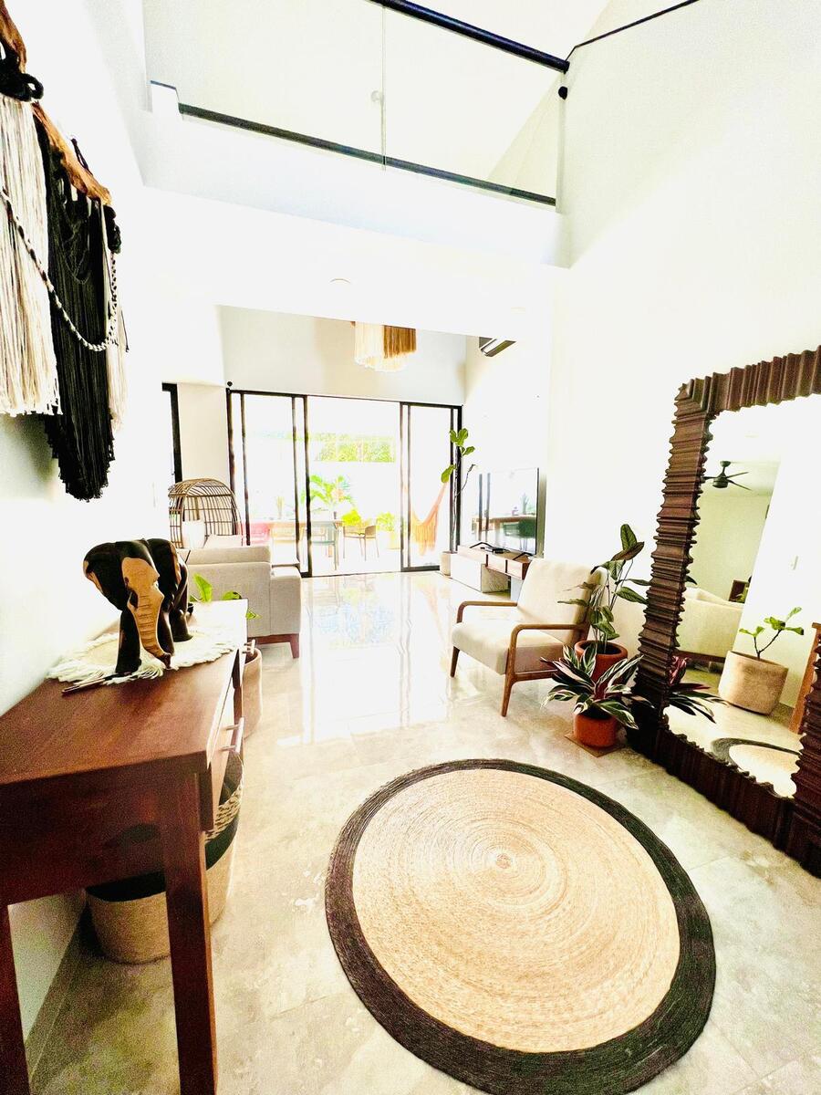 2 of 29: LOBBY DOBLE ALTURA