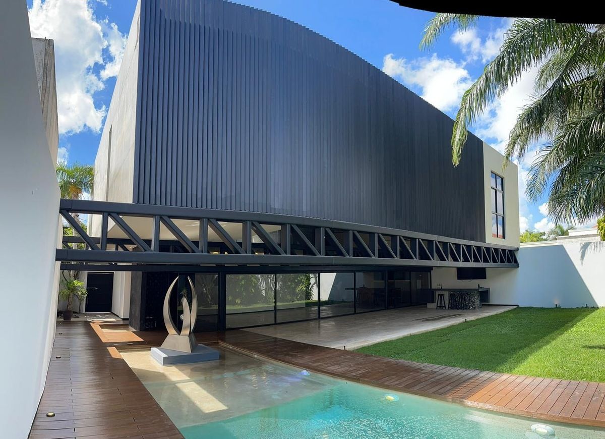 CASA À VENDA EM MONTECRISTO COM PISCINA E 4 QUARTOS, ENTREGA IMEDIATA, foto 1 de 20