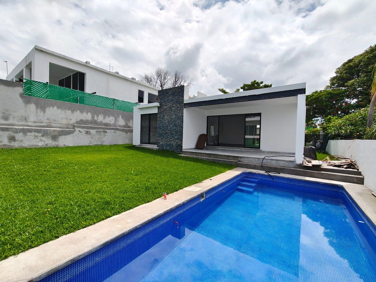 house for sale in Lomas de Cocoyoc, photo 1 of 11