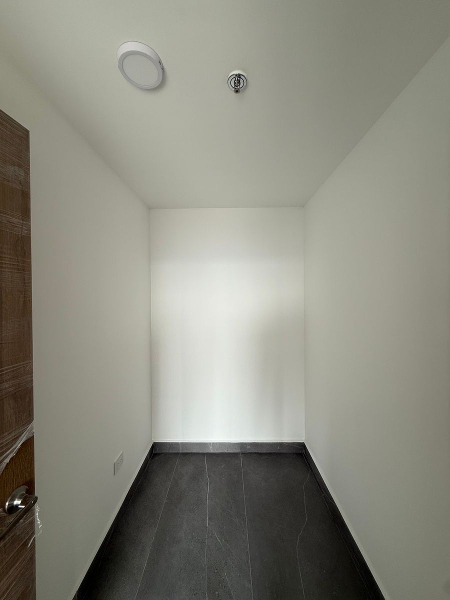 18 of 20: Vestidor Recamara Principal