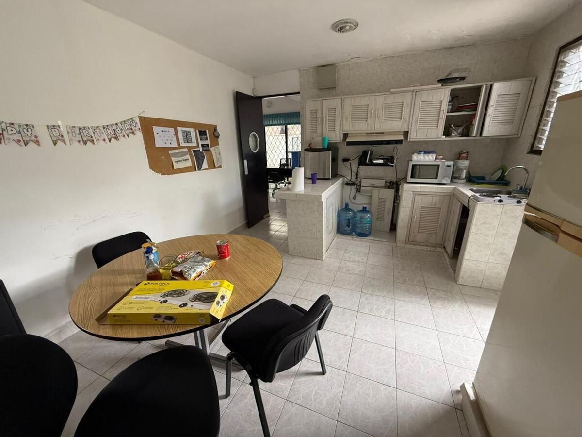 10 de 17: Cocina y Comedor