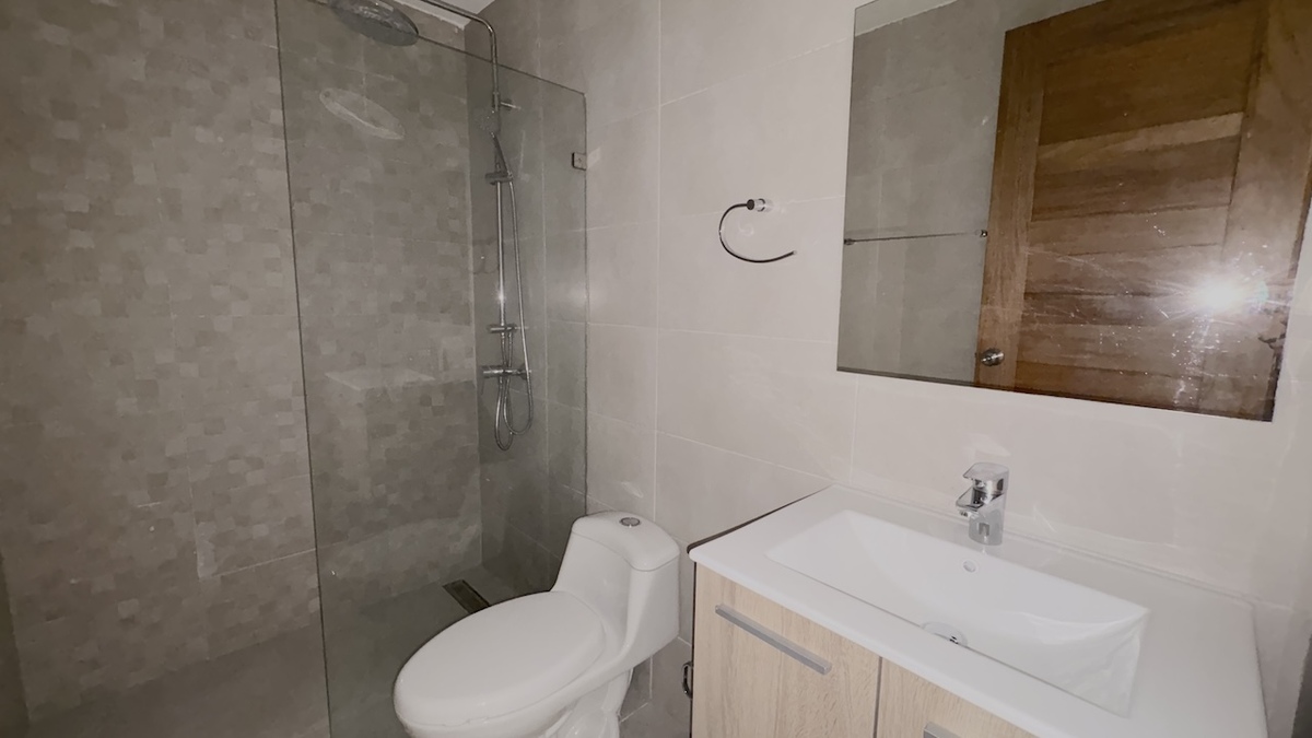 15 de 26: Baño habitación secundaria 1