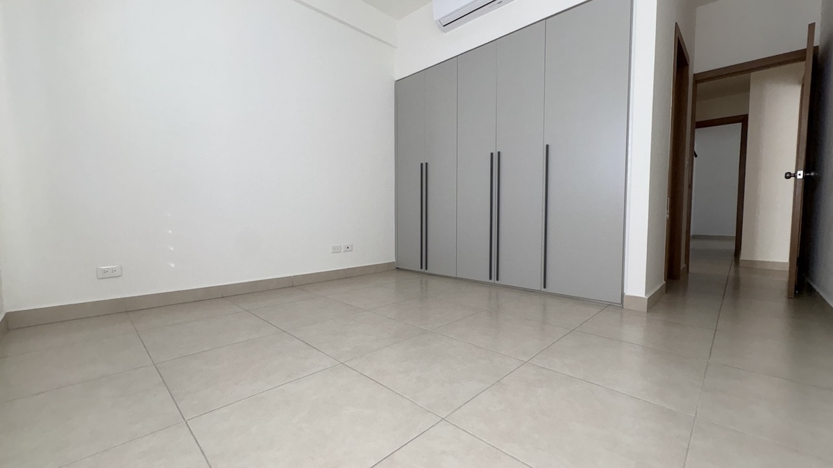 16 de 26: Habitaciones secundarias con closet