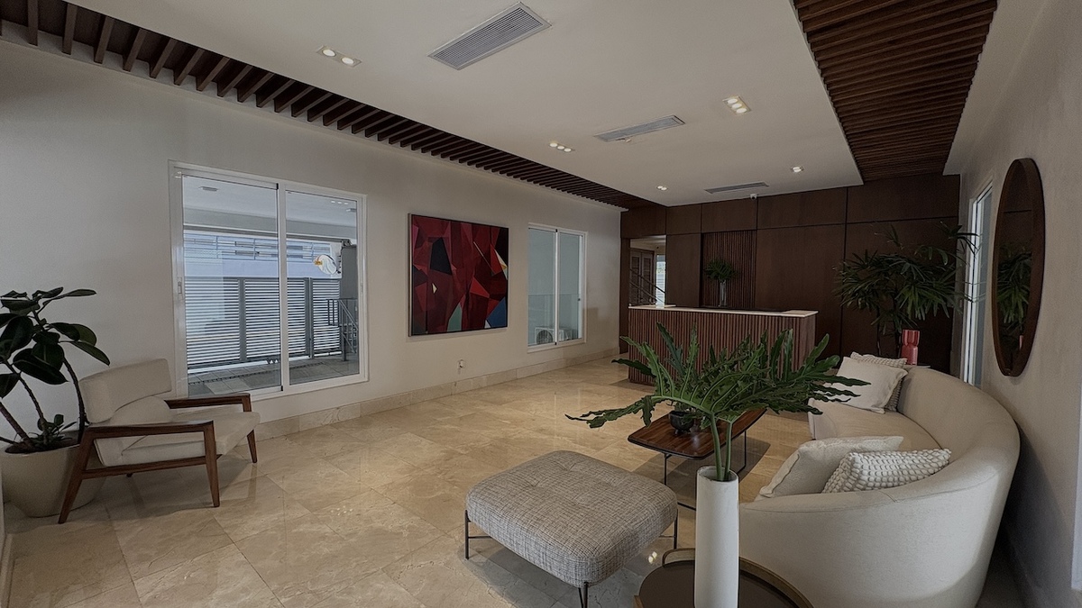 22 de 26: Elegante lobby con vigilancia