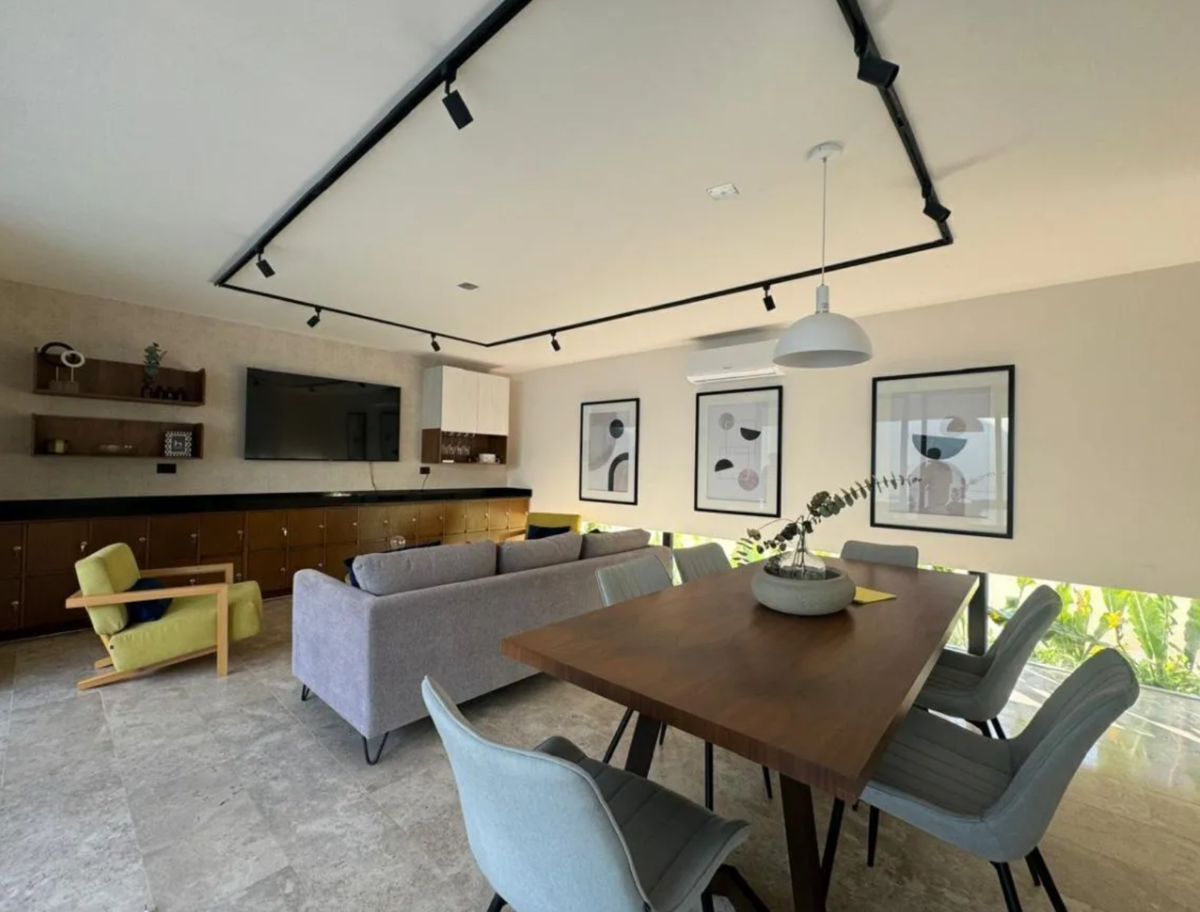 14 de 18: area común