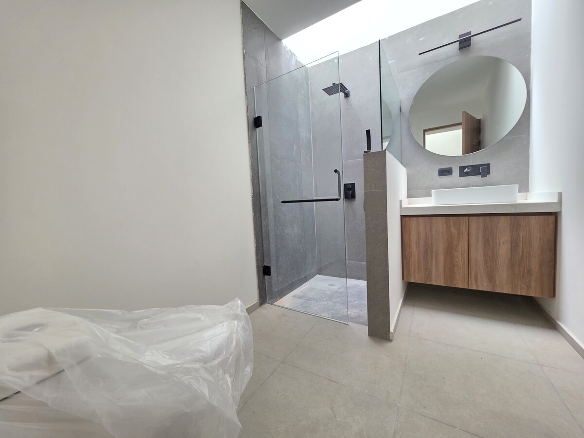 16 de 29: Baño completo a compartir