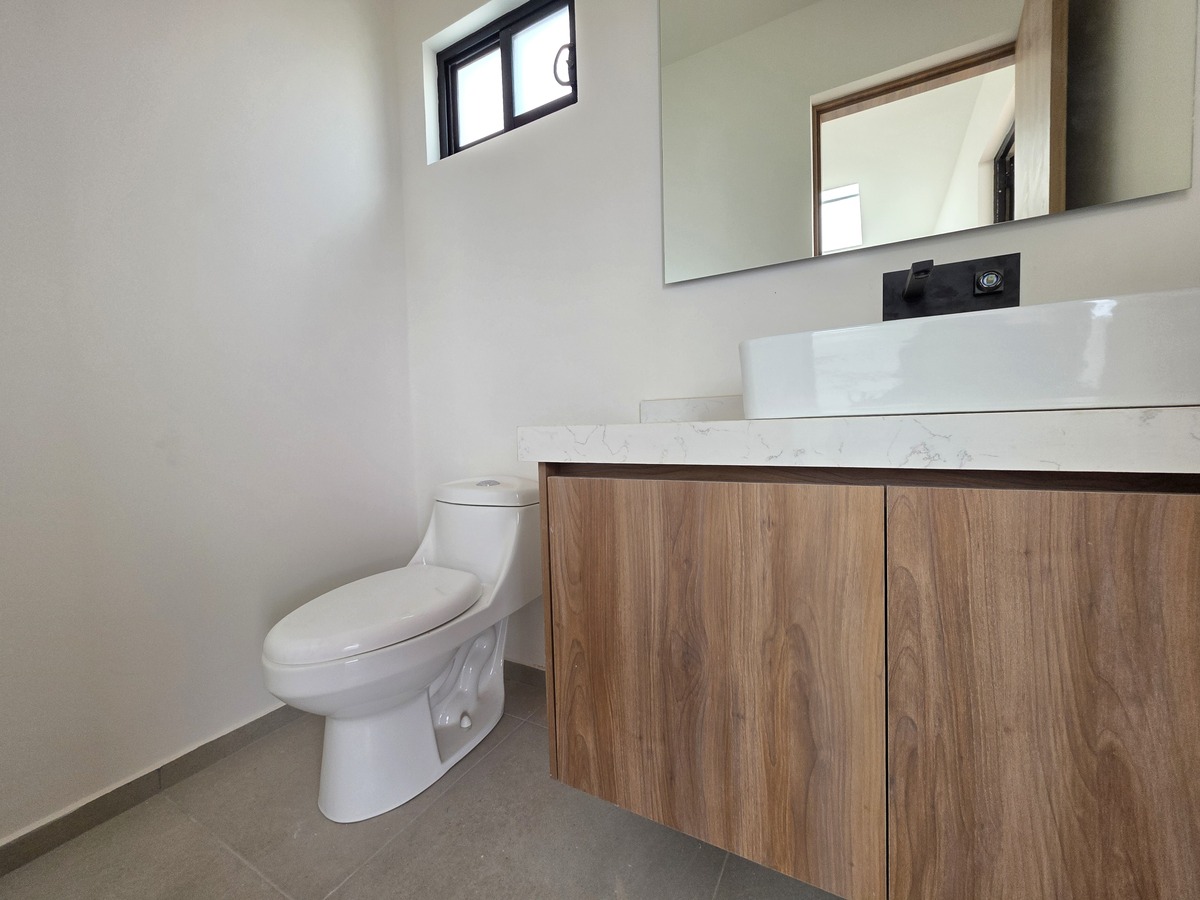 28 de 29: Medio baño de area de roof garden