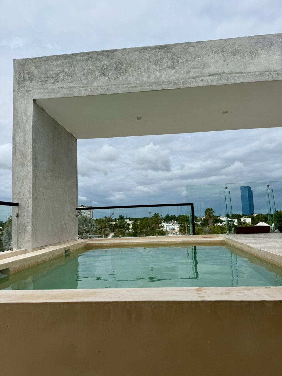 10 de 11: Alberca y Terraza