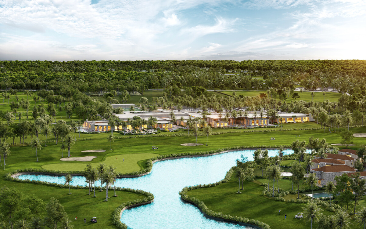 1 de 5: Lago y Campos de Golf