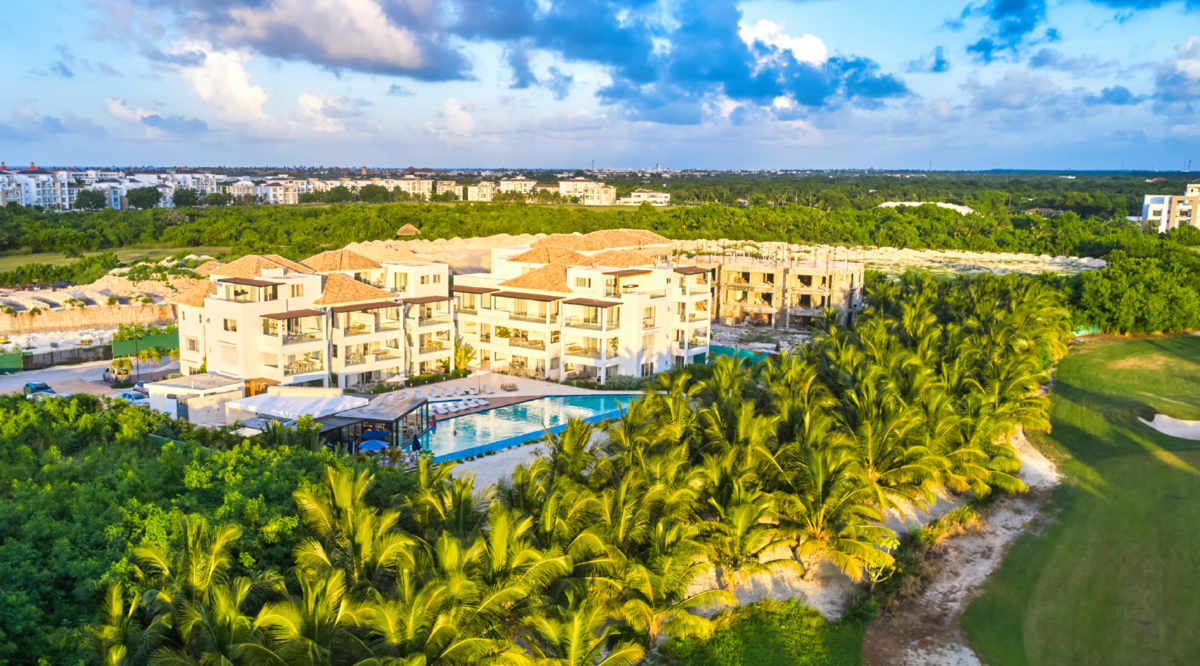 3 de 6: VISTA AEREA LATERAL