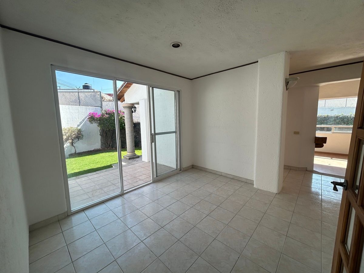 6 de 22: Ante comedor