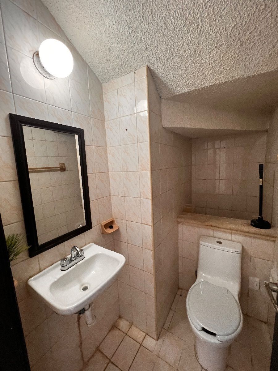 8 de 18: baño visitas