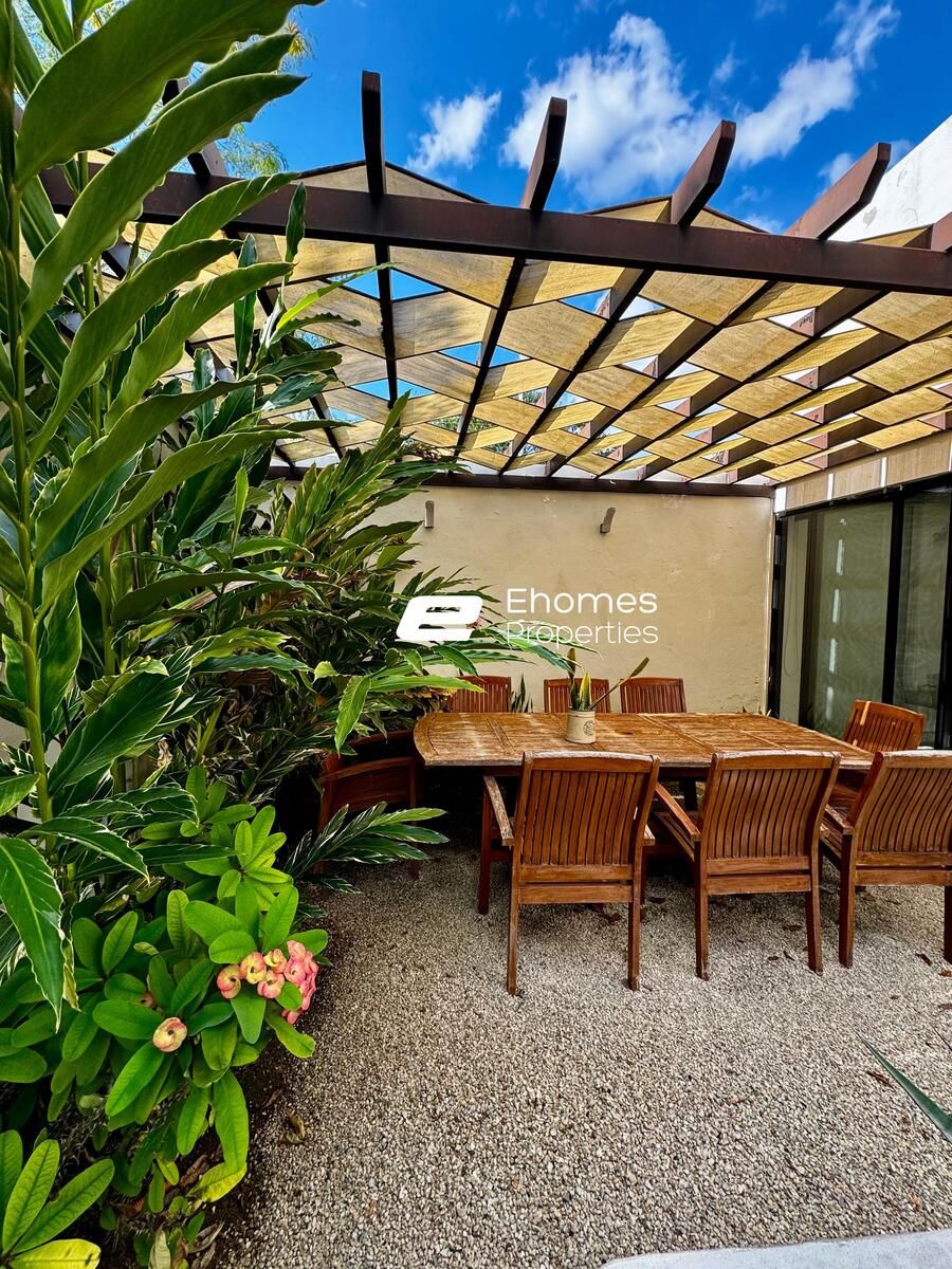 10 de 26: TERRAZA TRASERA