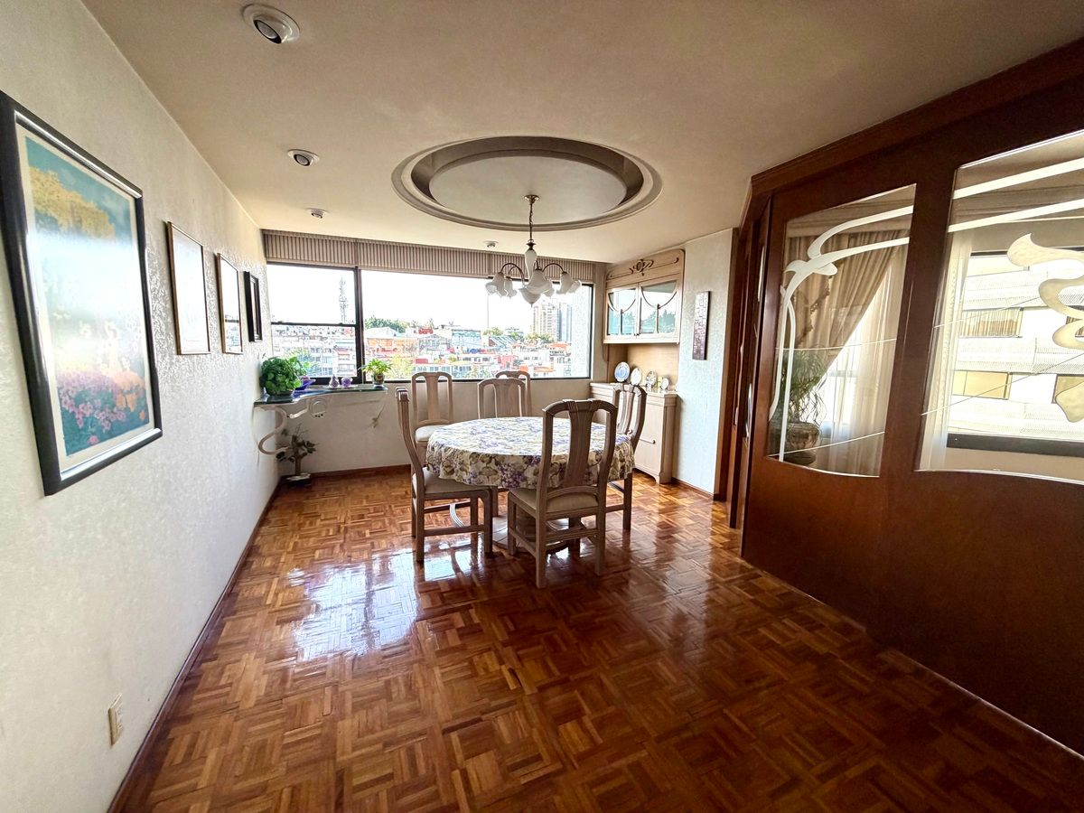 8 de 24: Antecomedor