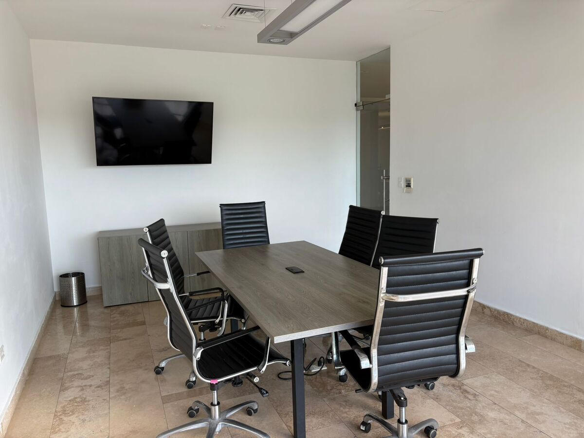 27 de 27: OFICINA EN SKY CITY